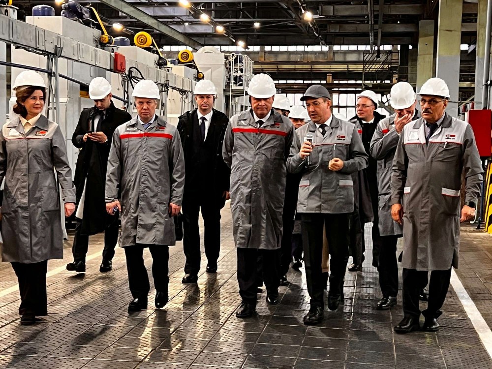 Представитель президента РФ в ПФО Игорь Комаров посетил ООО «ДААЗ» и ДИП «Мастер»
